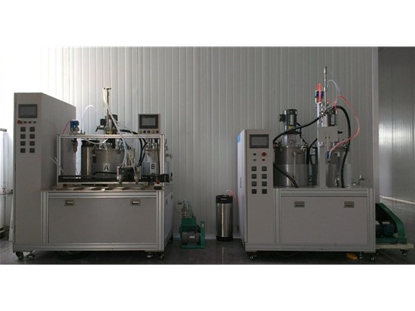 AB膠灌膠機生產廠家按需定制,銳誠螺絲機